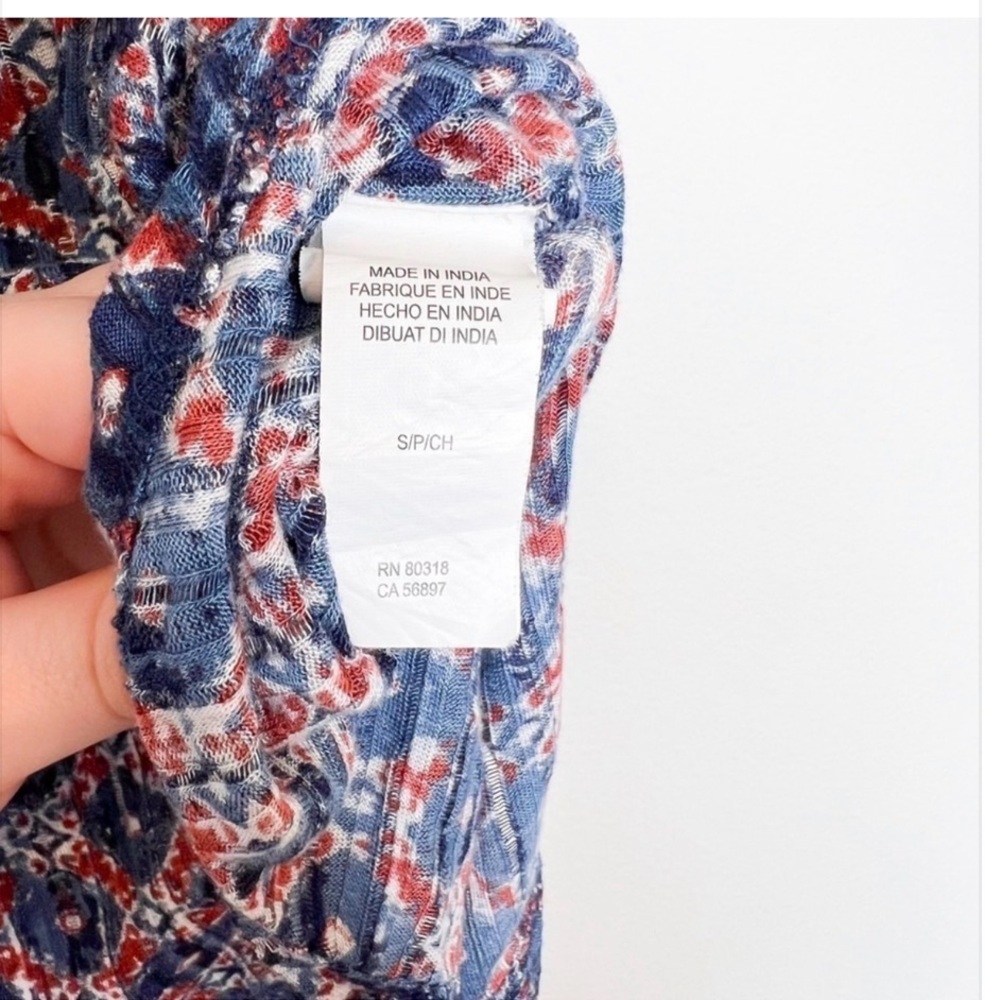 Lucky Brand Sleeveless Navy Patterned Top - Like New, Small - Picture 3 of 3